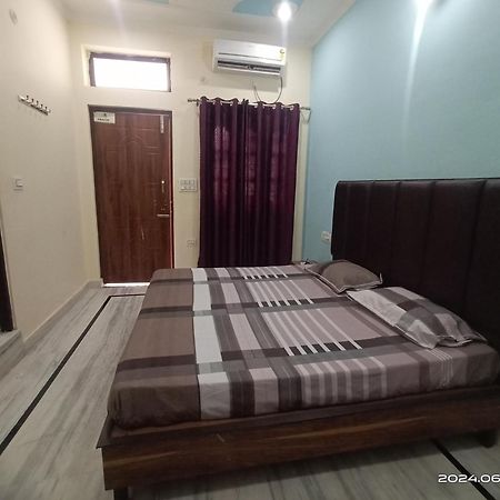 Deepak Homestay Rishikesh Exterior photo